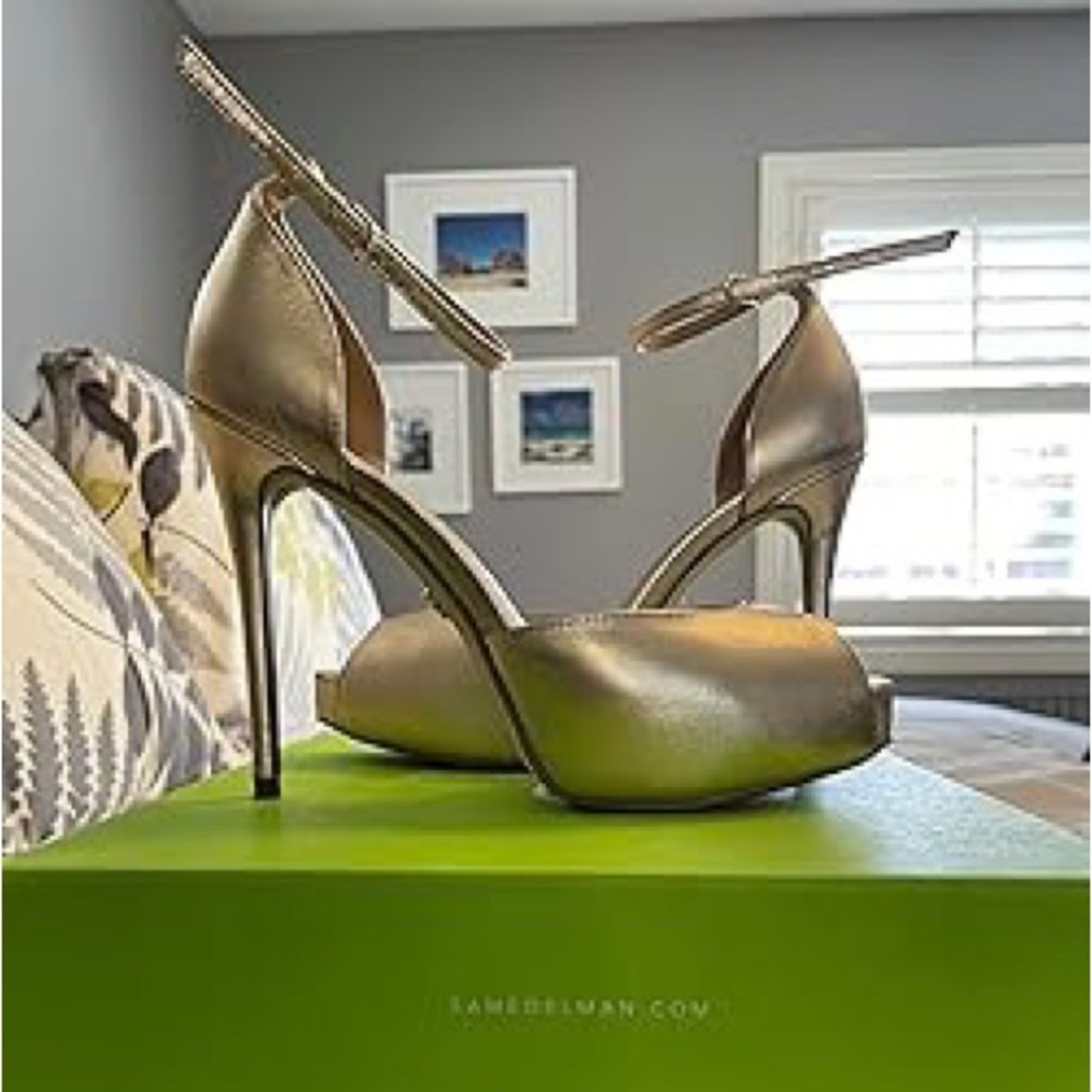 Sam Edelman gold heels 6